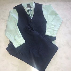 Kenneth Cole 4 piece spring/Summer suit